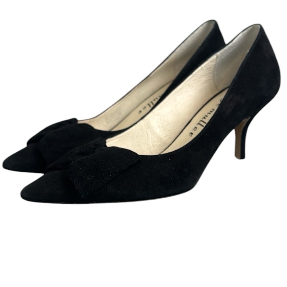 Bettye Muller Black Textured Heels with Decorative Bow Sz 7.5